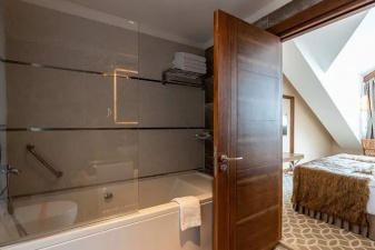 Oda Görseli: Grand Deluxe Family Suite / Yarım Pansiyon Plus+